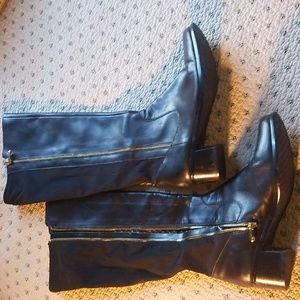 Tahari boots